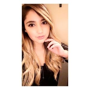 Meet your Posher, Ivette